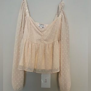 She + Sky adorable white top